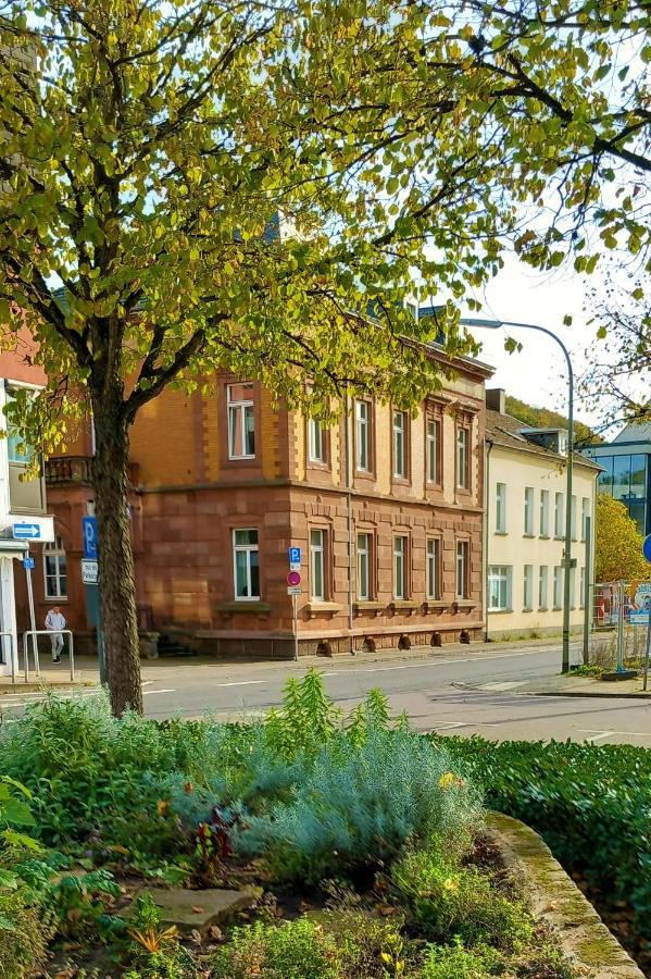 Hotel Stadtvilla Laux Merzig Exterior foto